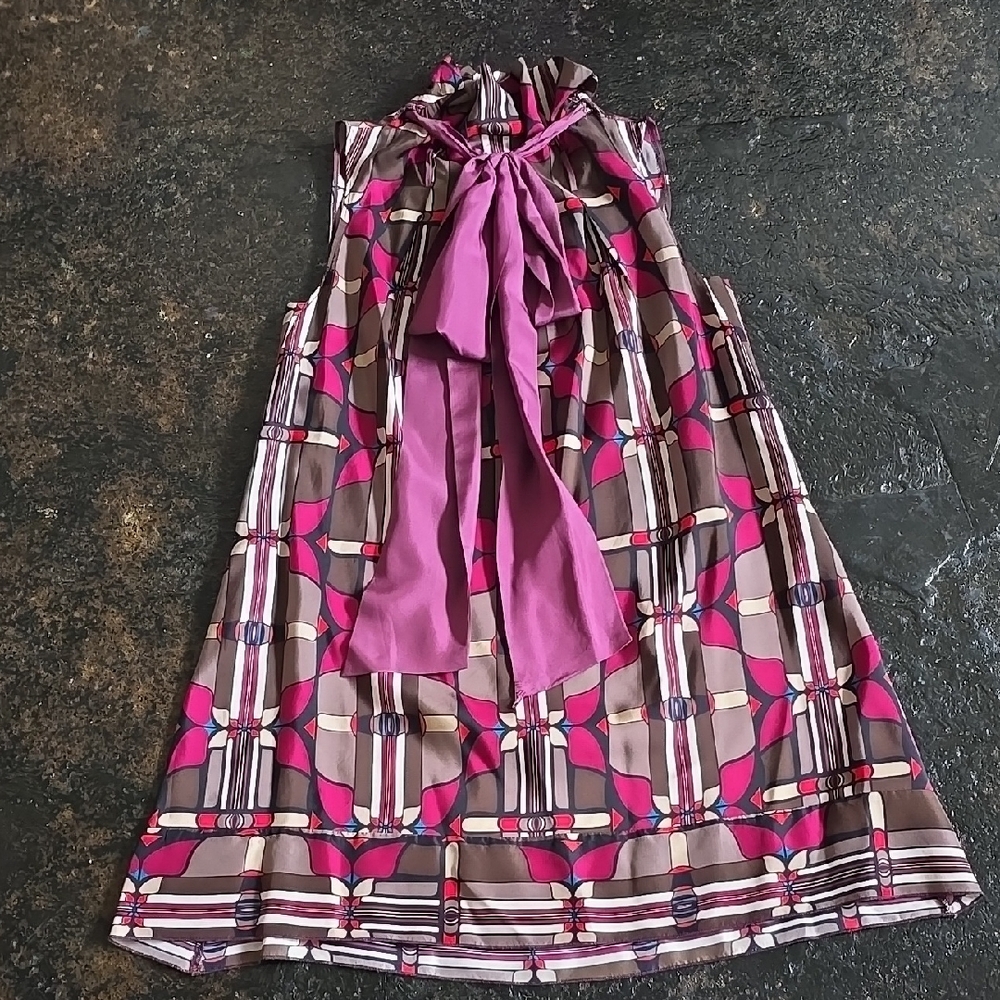 Geometric Patterned dress with Neck Tie